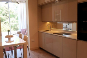Brand new 1 bed en-suite apartment Nine Elms